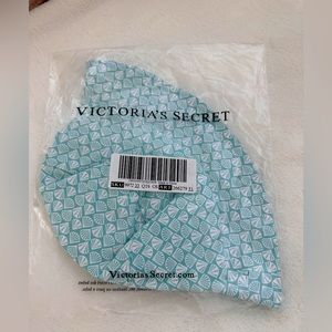Victoria’s Secret bucket hat